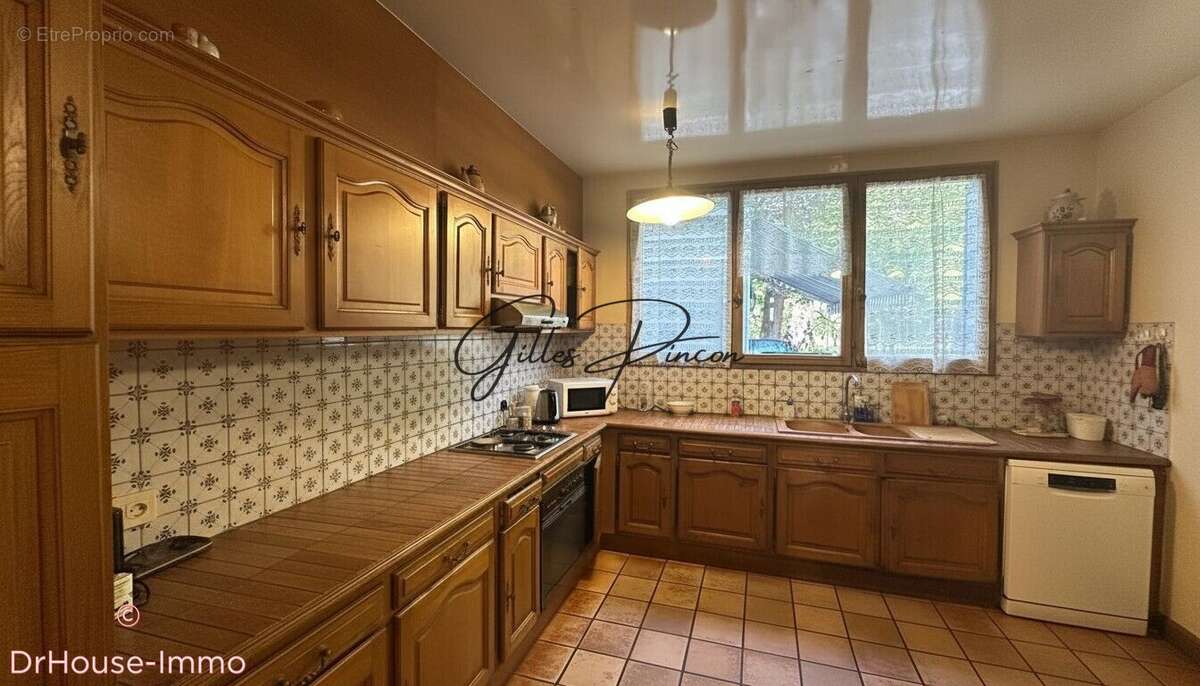 Maison à FOLLAINVILLE-DENNEMONT