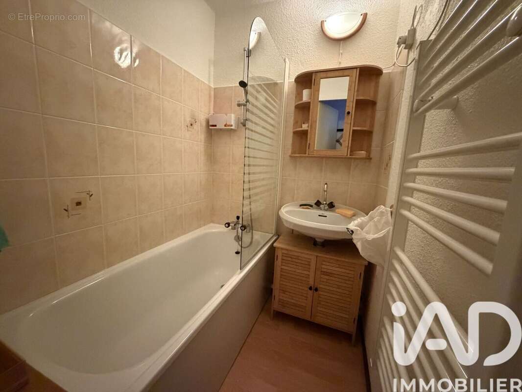 Appartement 27 m² à Chateau-Bernard  - photo 5