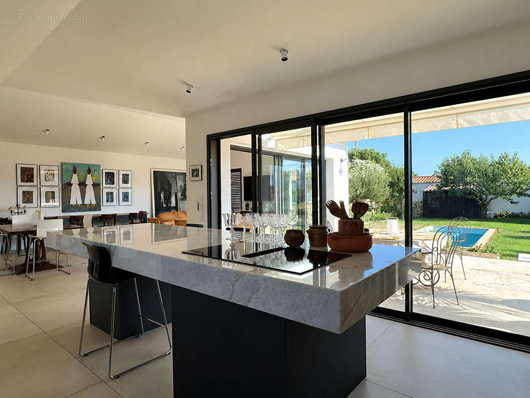 Maison Sainte Marie De Re 4 pièce(s) 152 m2 - photo 10