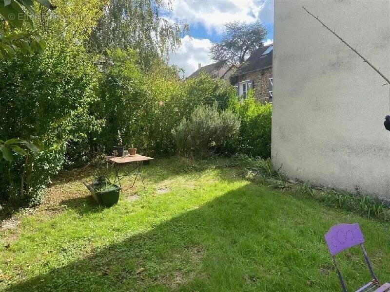 Appartement à SAINTE-GENEVIEVE-DES-BOIS