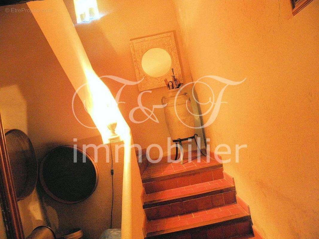 Maison à MONTBRUN-LES-BAINS