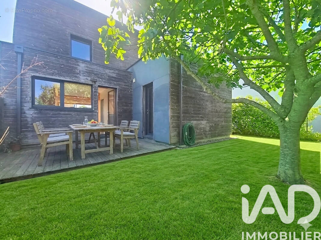 Photo 1 - Maison à SAINTE-PAZANNE