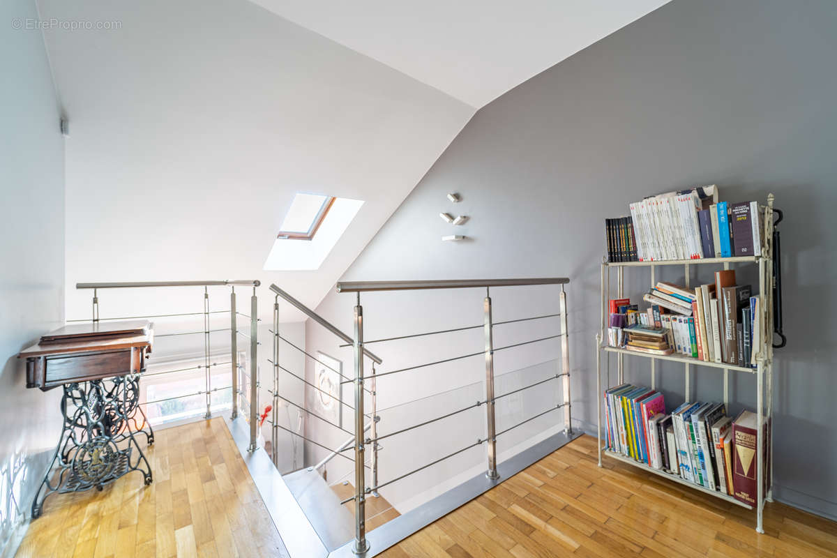 Appartement de type T5 en duplex de 122m² avec balcon - photo 8