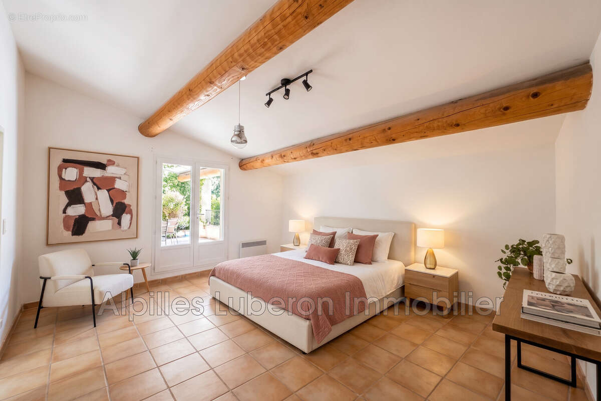 Maison 93 m² à Molleges  - photo 6