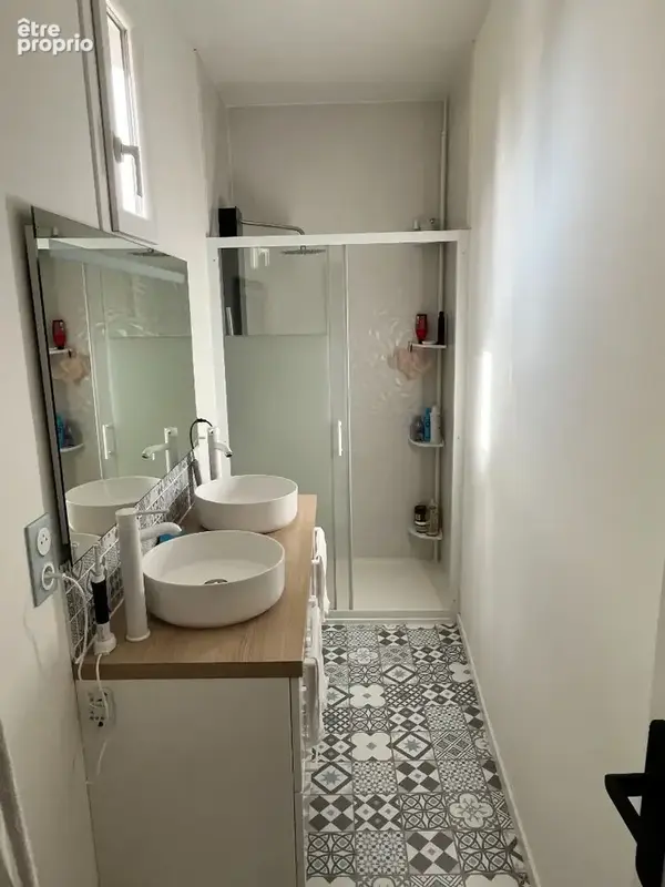 À VENDRE T4 de charme entièrement rénové, avec terrasse privative et entrée indépendante - photo 5