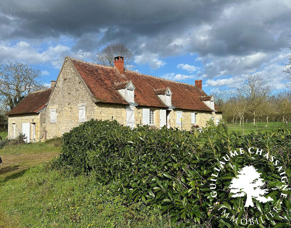 Maison 470 m² à Bourges  - photo 4
