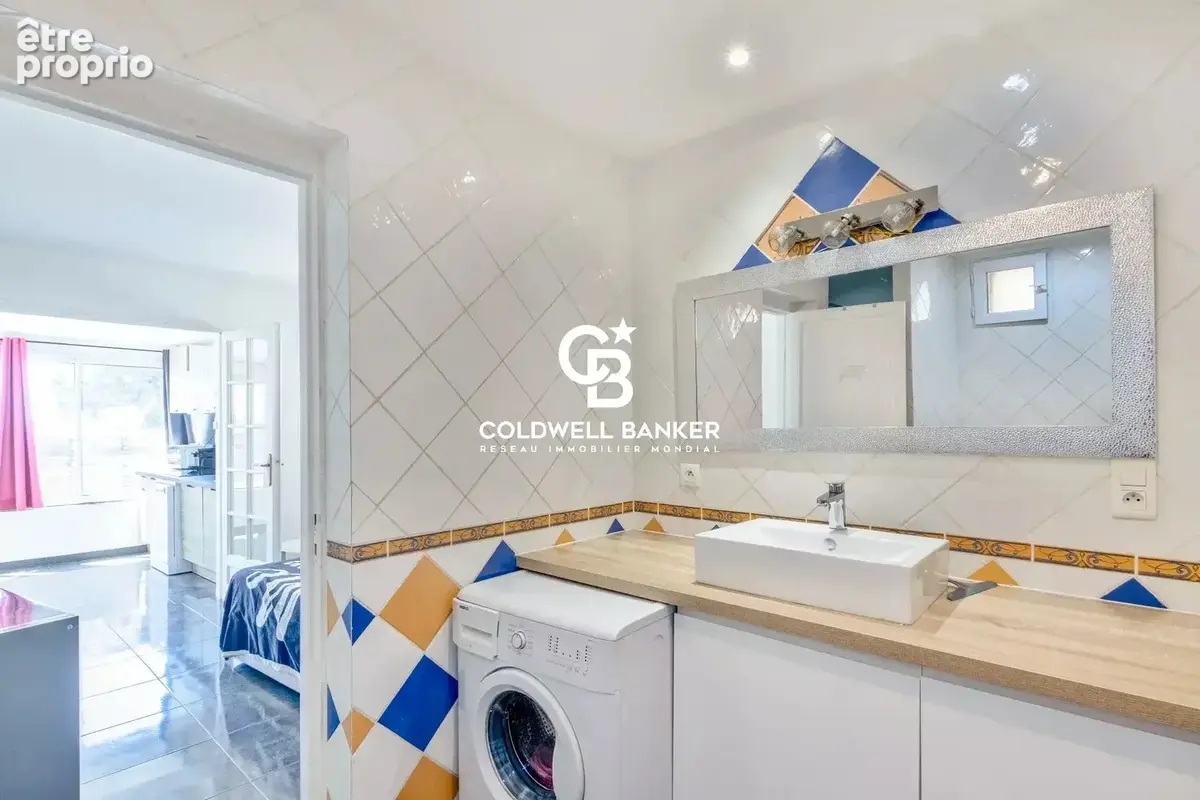 Ensemble immobilier avec vue mer , Piscine et plage à pied - photo 32