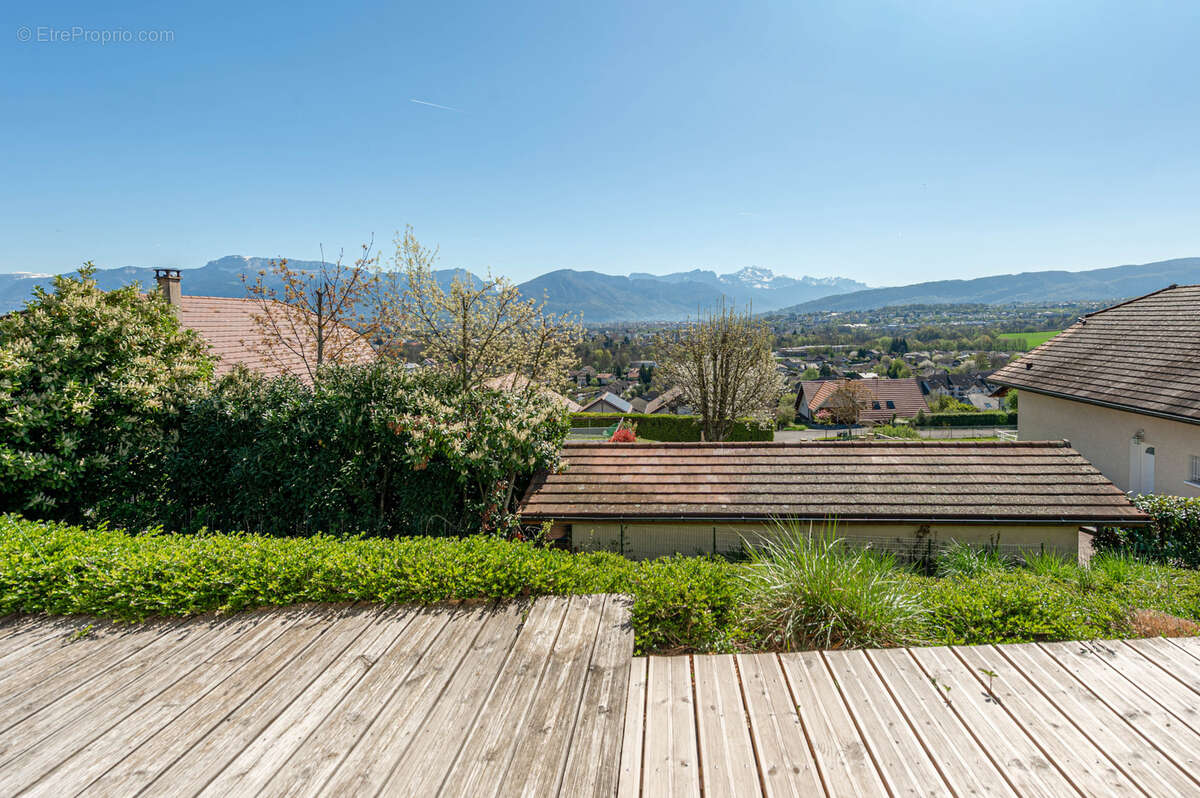 Appartement à POISY