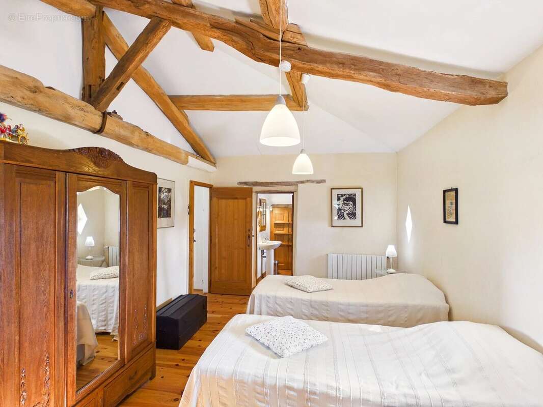Maison à CASTELNAU-DE-MONTMIRAL