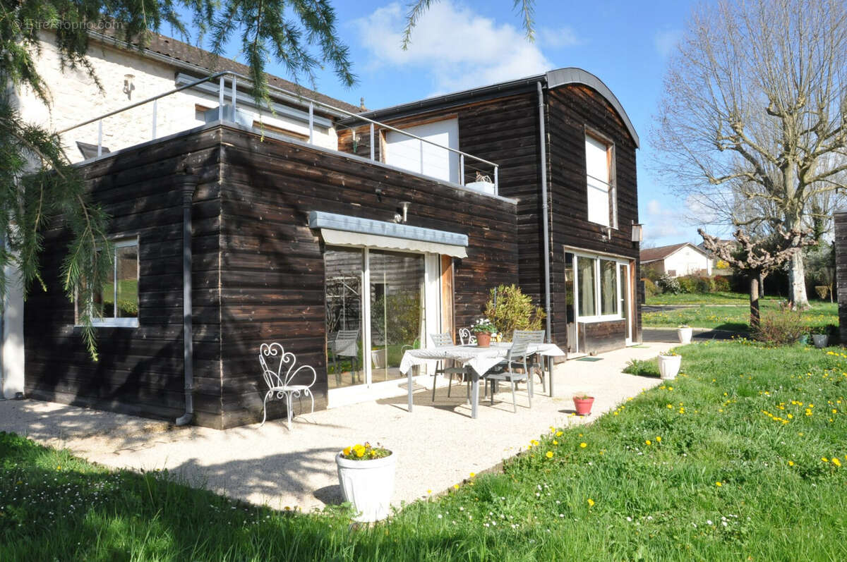 Maison à MONFLANQUIN
