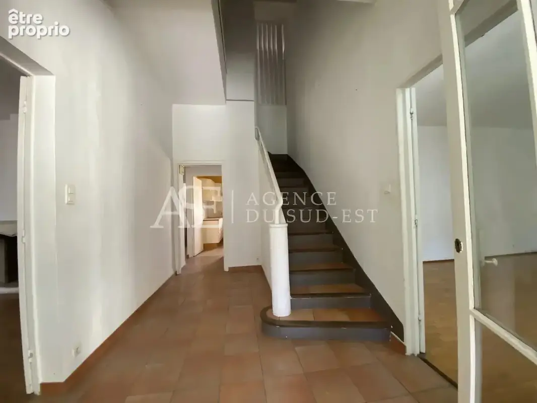 maison de ville au centre d Aix - photo 6
