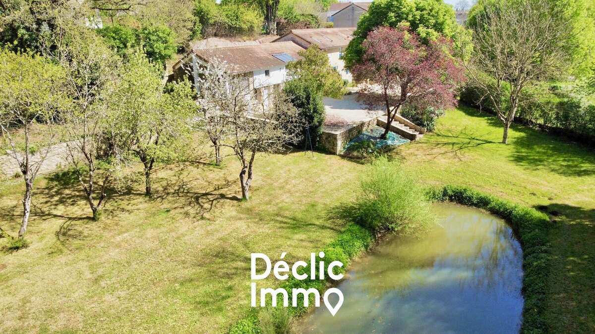 Maison à NIEUIL-L'ESPOIR