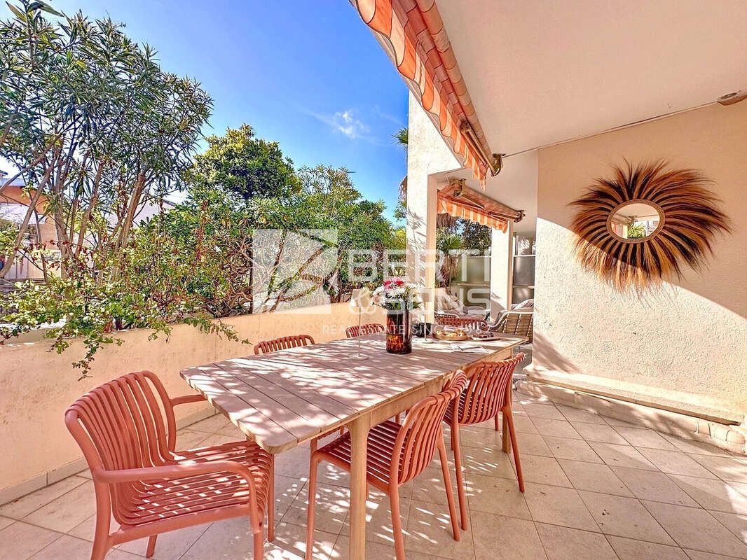 Appartement à LE CANNET