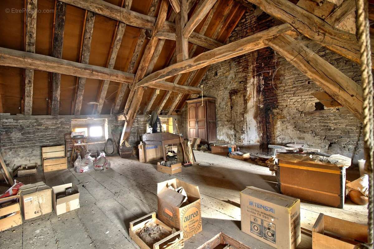 Maison à SAINT-MARTIN-DU-MONT