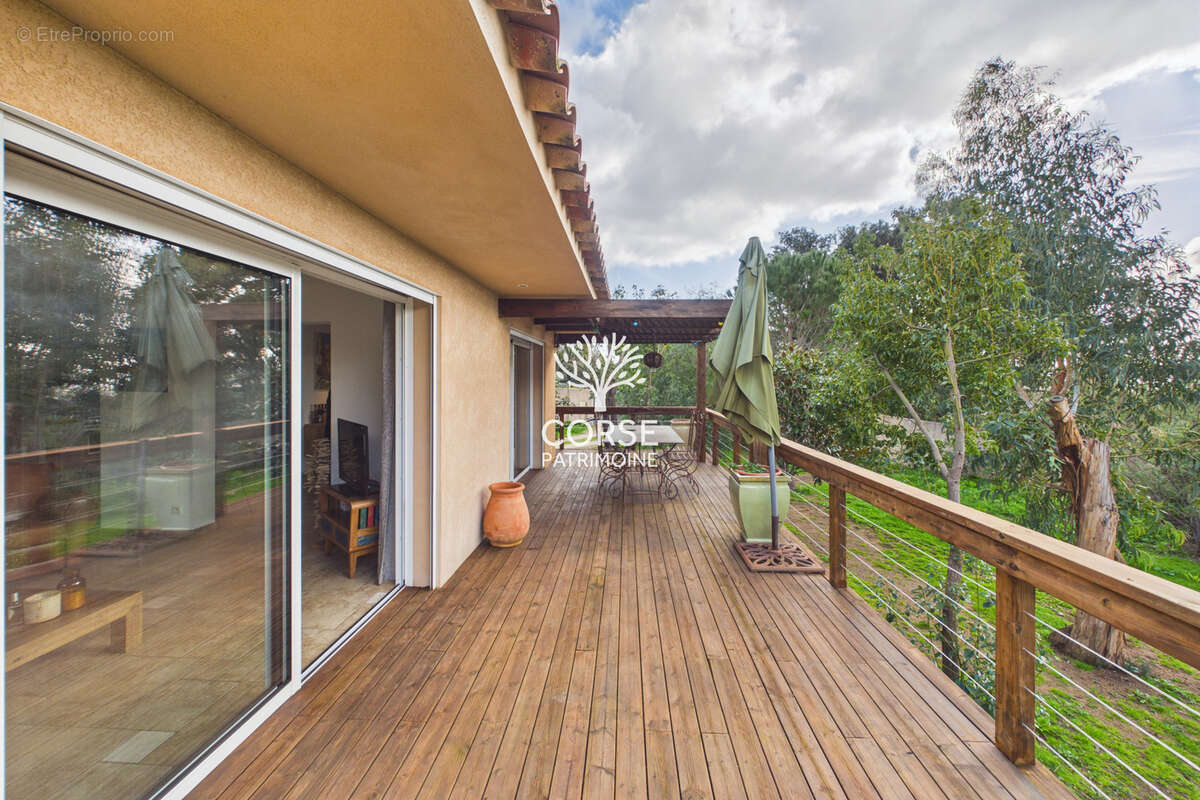 Maison à PORTO-VECCHIO