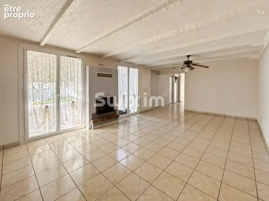 Maison de plain-pied avec jardin arboré - photo 6