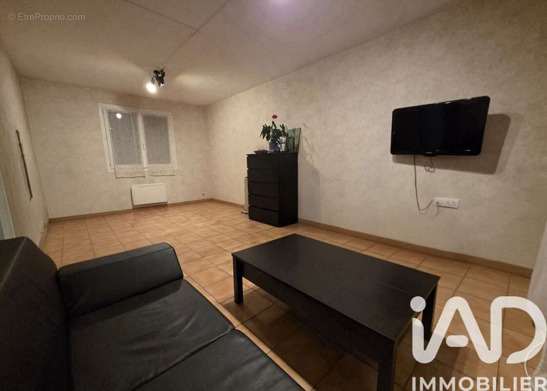 Photo 2 - Maison à MARLY-LA-VILLE