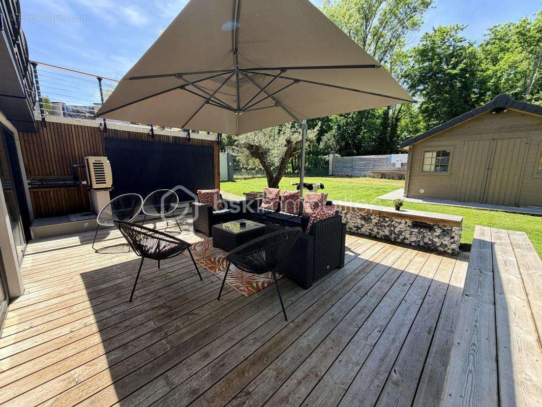 Sublime maison sur 3 niveaux, 4 chambres, une piscine et de très beaux matériaux - photo 15