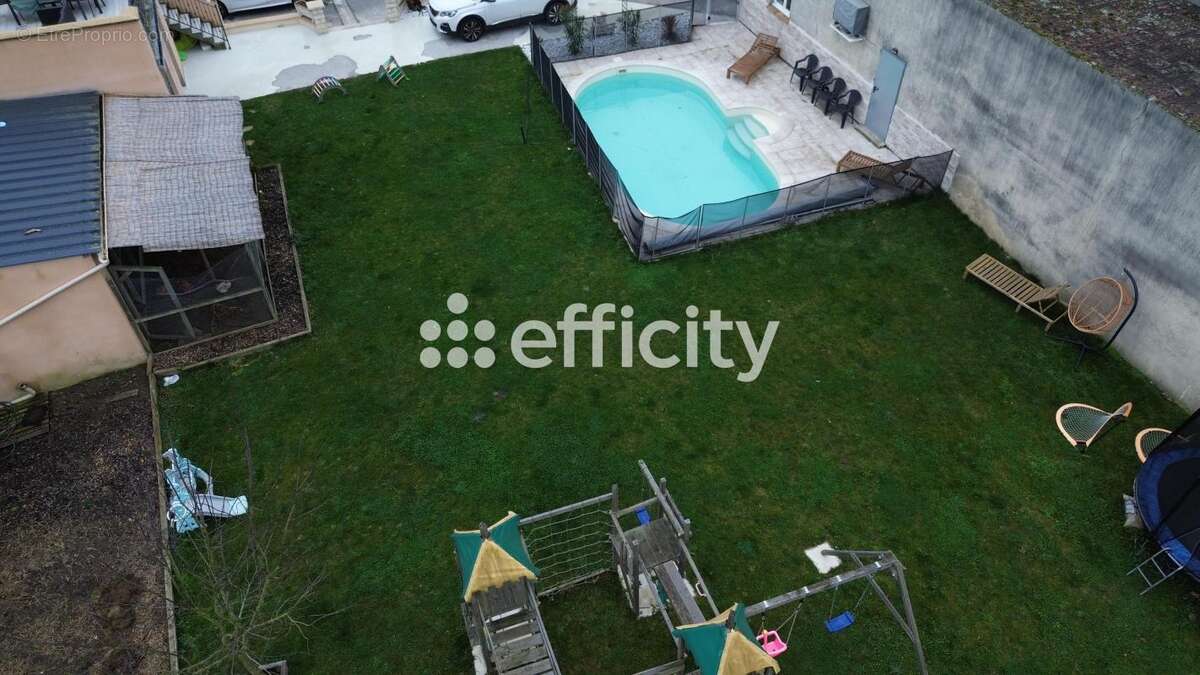 Maison à BAILLEUL-SUR-THERAIN