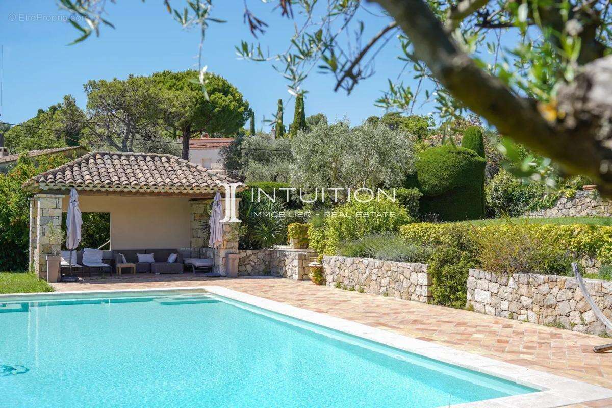 Maison à MOUGINS