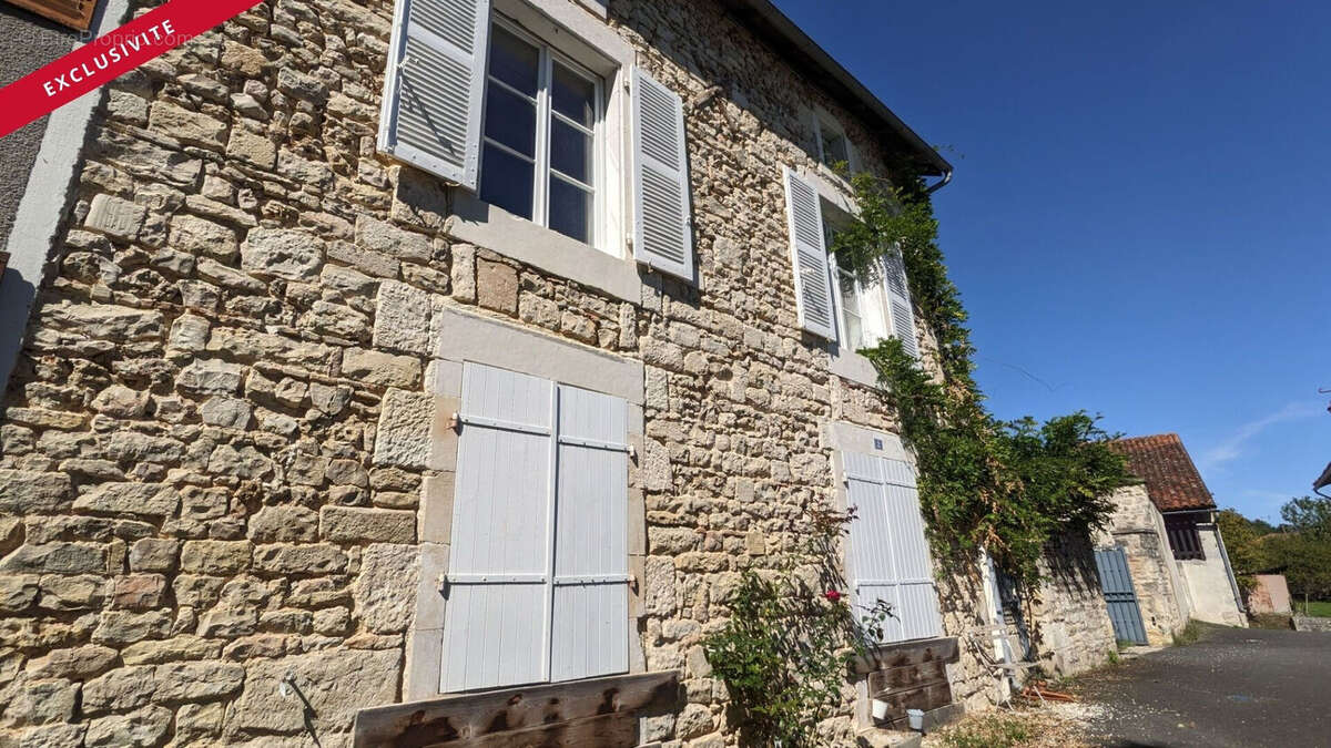 Maison à CHARROUX