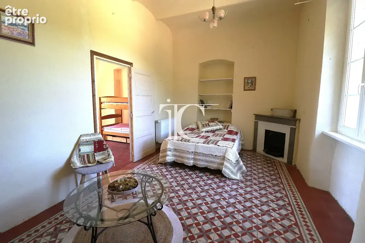 Maison ancienne de caractere avec piscine sur 3190m² de terrain - photo 10