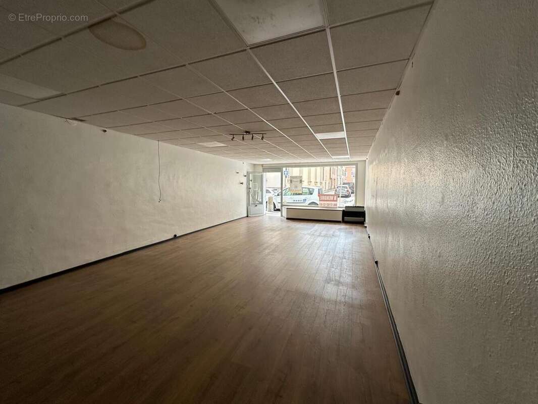 Photo 5 - Commerce à REMIREMONT