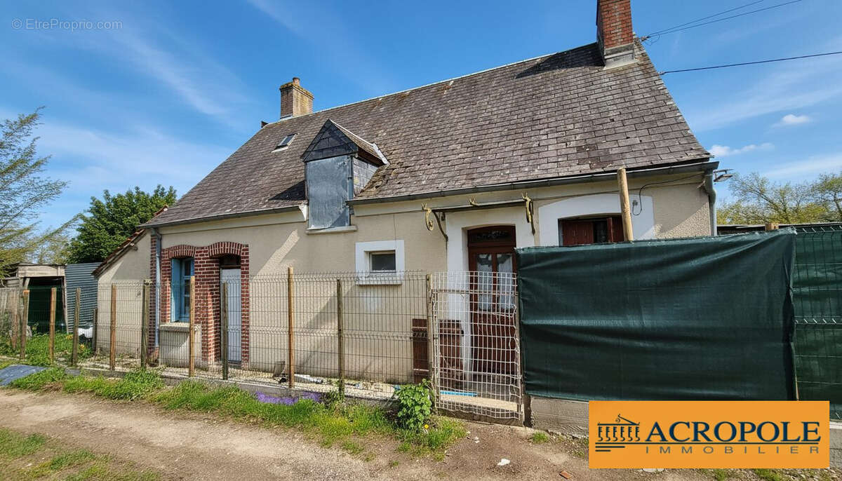 Maison à IVOY-LE-PRE