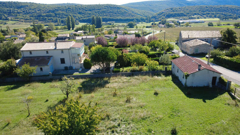 Terrain à BANON