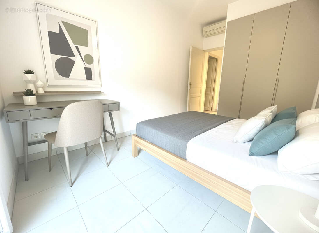 Appartement à SAINT-CYR-SUR-MER