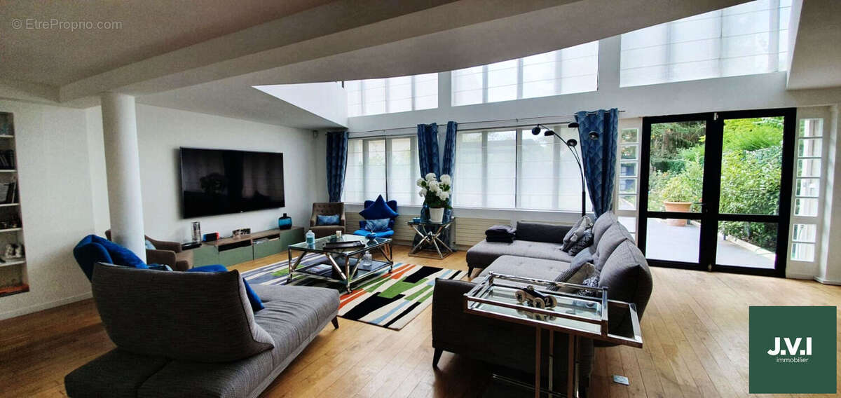 Appartement à ENGHIEN-LES-BAINS