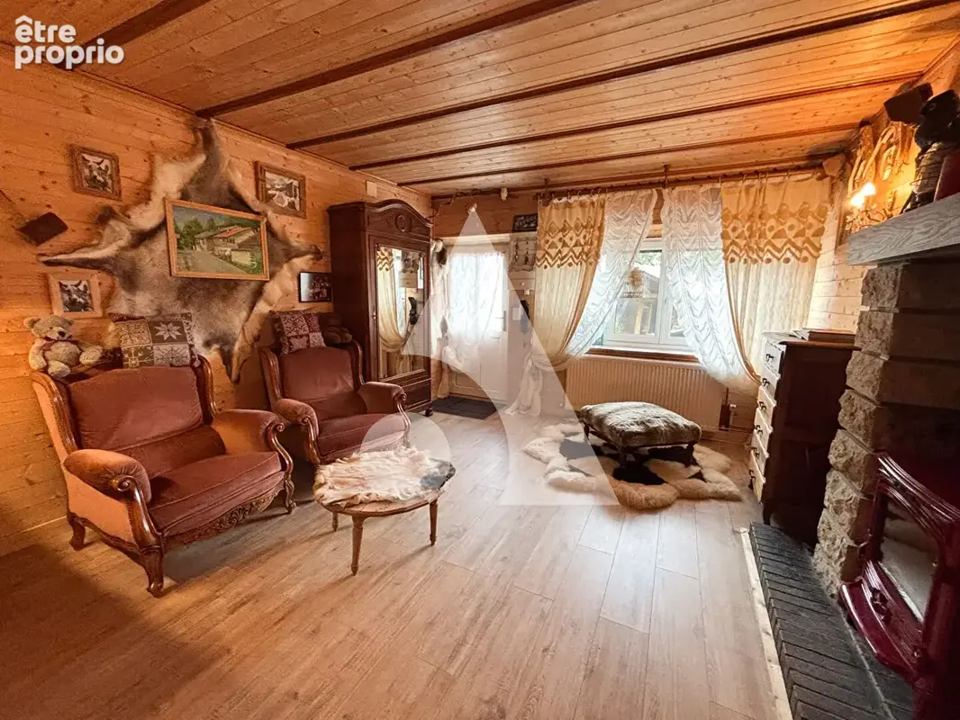 Maison de caractère avec jardin, grand garage, sauna et plus de 70 m² de combles ? haut valromey - photo 5