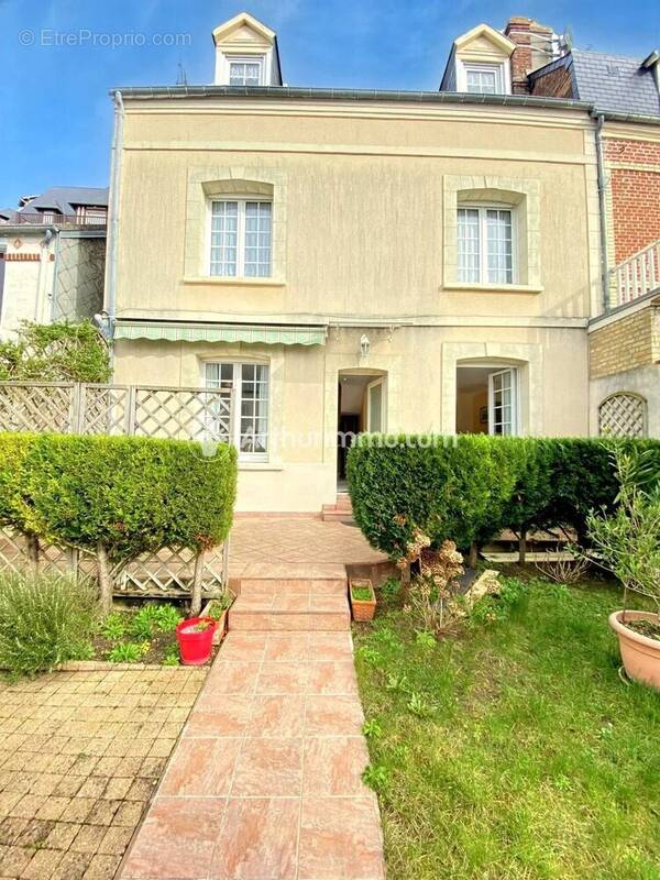 Maison à TROUVILLE-SUR-MER