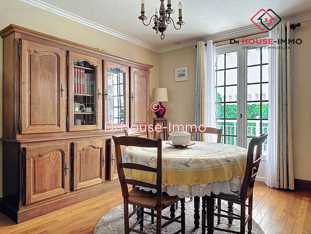 Maison à COULOUNIEIX-CHAMIERS