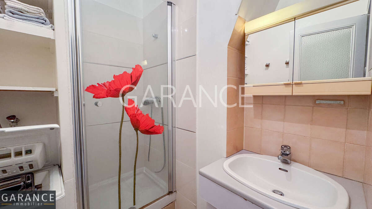 Appartement à PARIS-14E