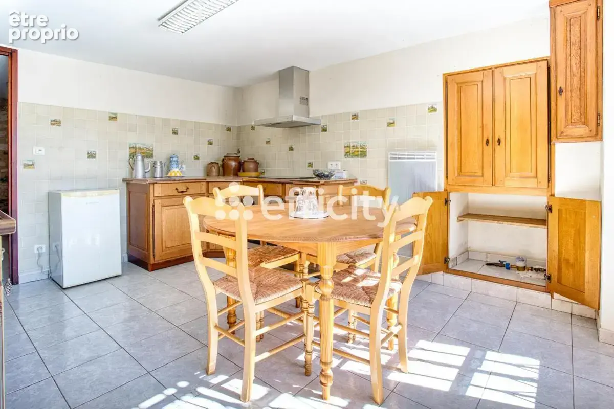 Maison 6 pièces 210 m² à vendre à Bassillac (24330) - photo 18