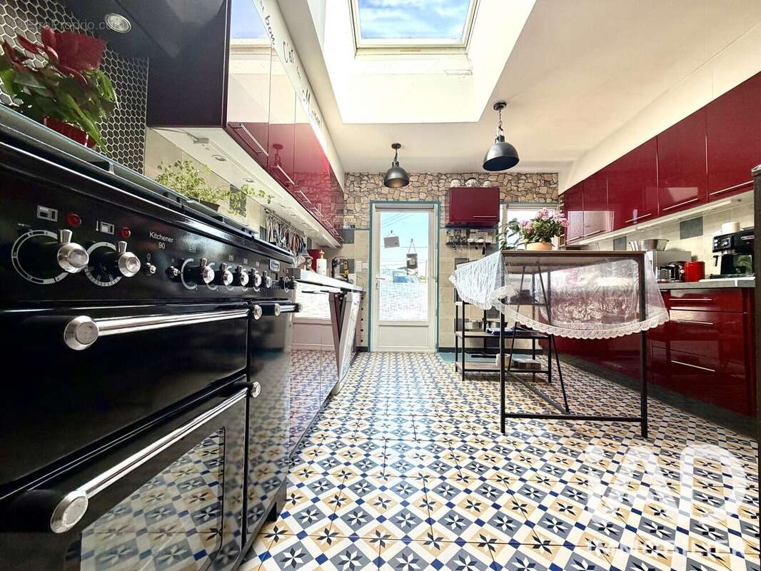 Maison 130 m² à Saint-Gilles-Les-Bois  - photo 9