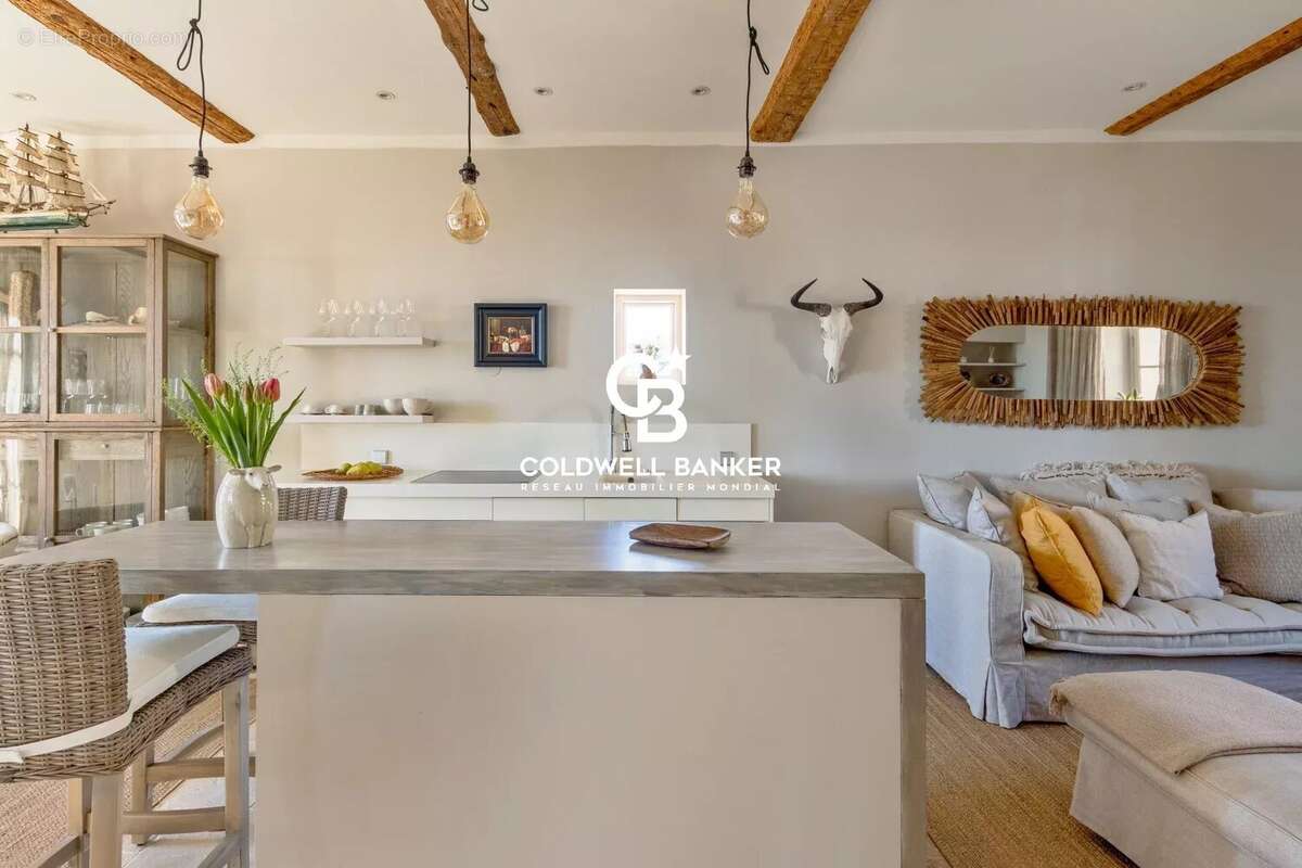 Maison à BORMES-LES-MIMOSAS