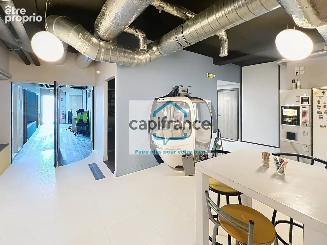 Bureau à vendre CHAMBERY (73) - bureaux 393 m² avec 8 parking privés couverts - photo 4