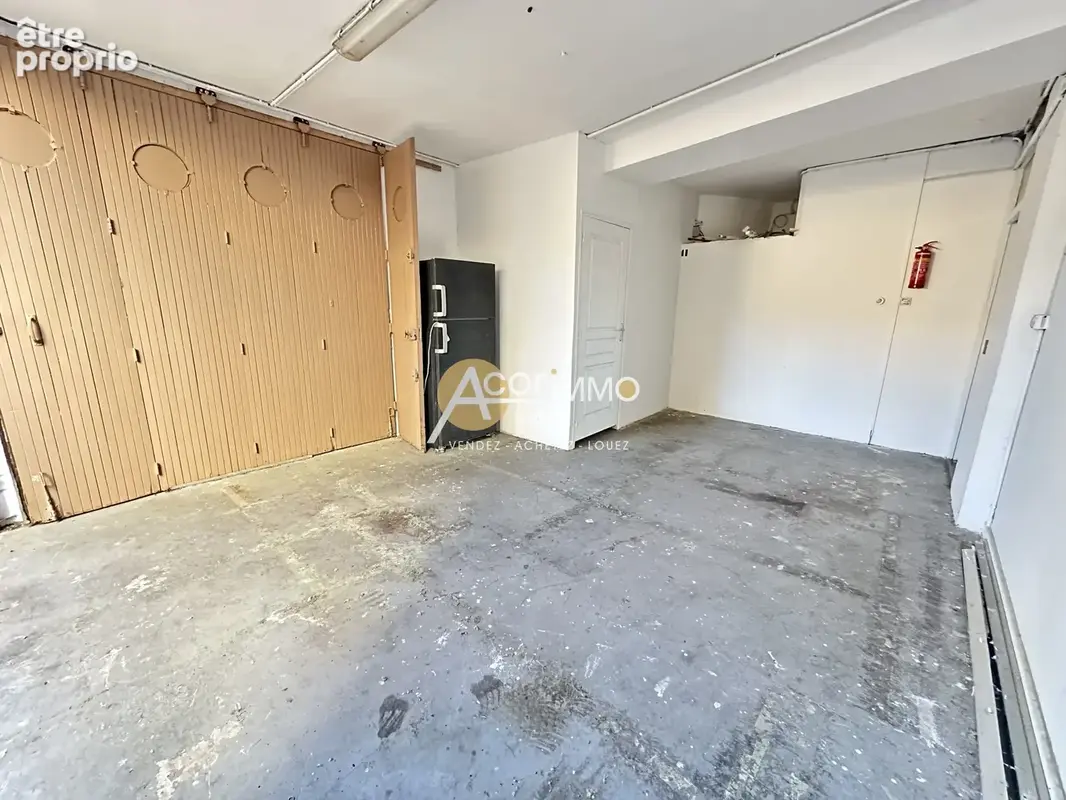 Local Commercial  -  Appartement T2  -  54,6m2  - Garage - photo 4