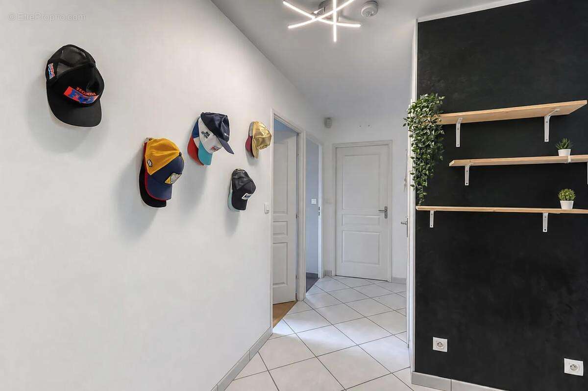 Appartement à SAINT-MARTIN-D'HERES