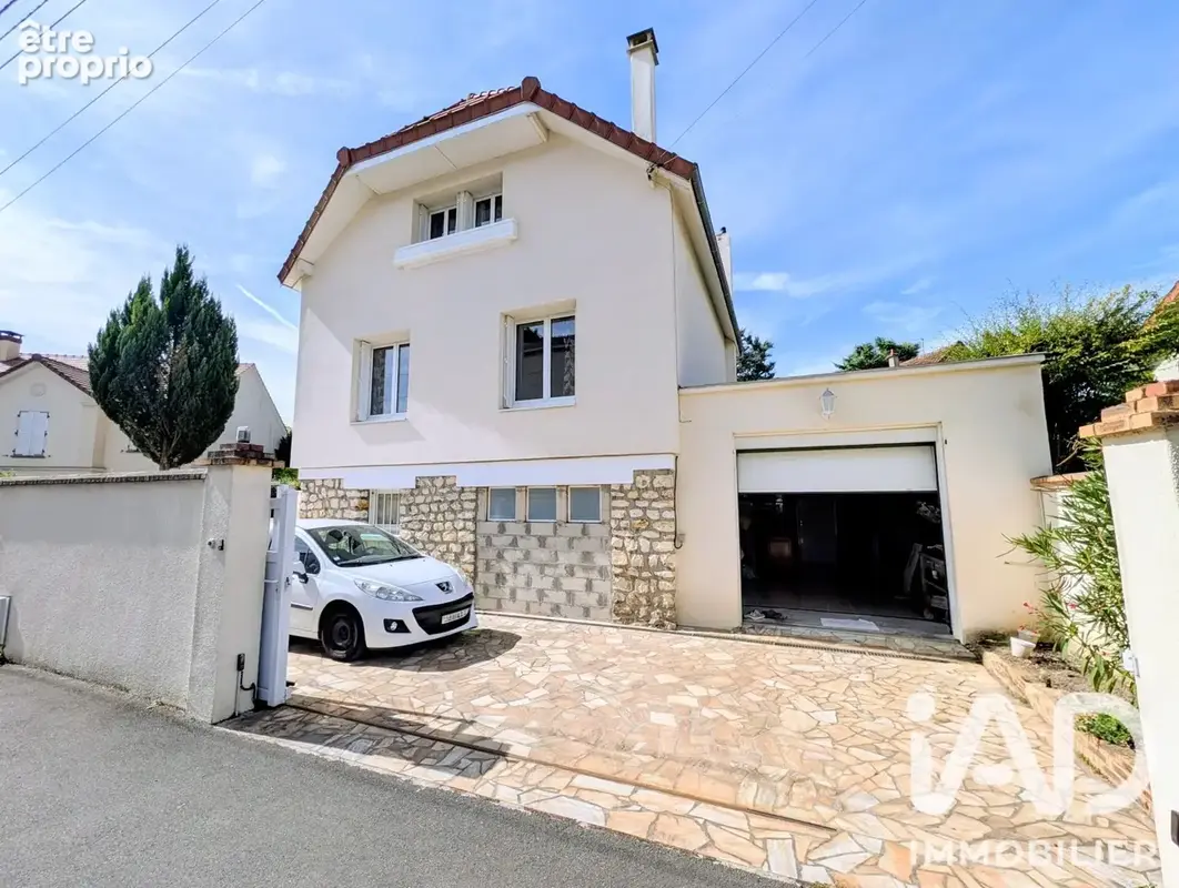 Photo 1 - Maison à EZANVILLE