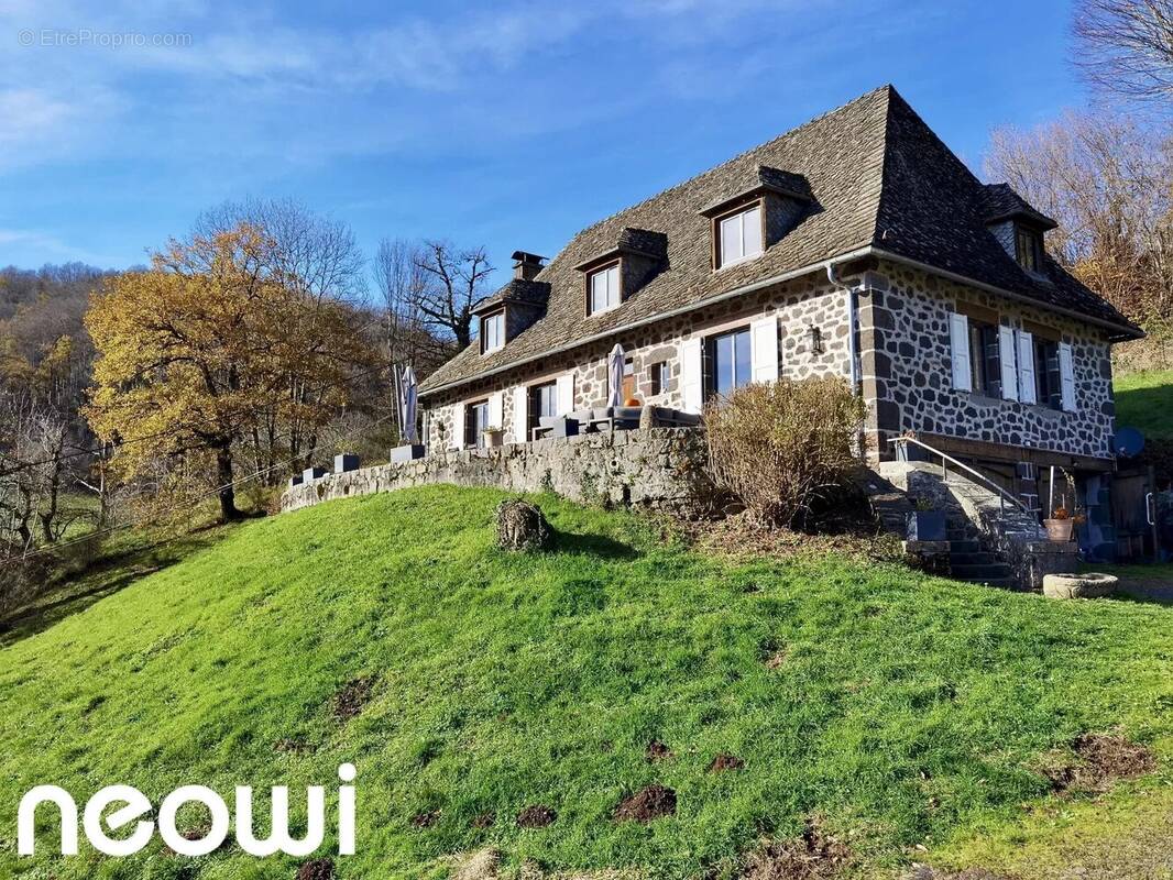 Maison à SAINT-CIRGUES-DE-JORDANNE