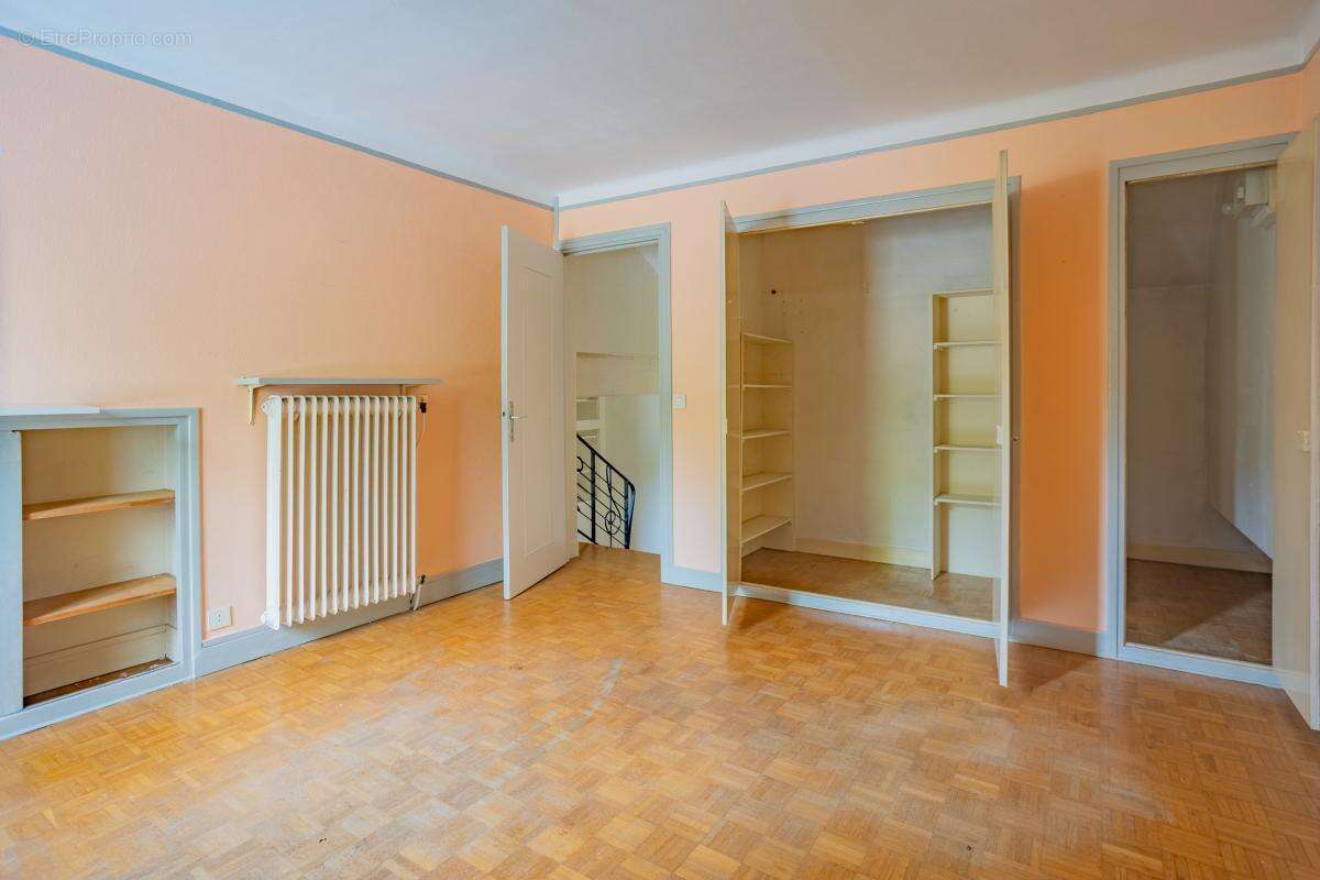 Deux maisons - 164 m² - Ormoy (91) - photo 8