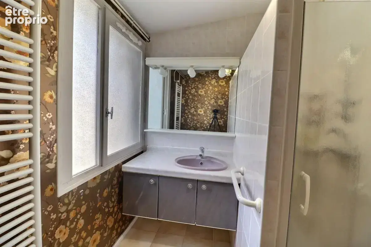 Maison familiale 4 chambres à CHARVIEU-CHAVAGNEUX (38230) - photo 10