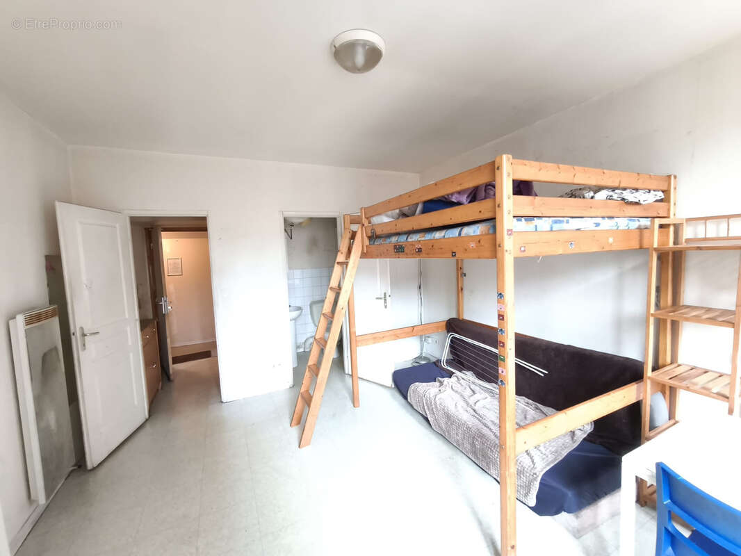 Appartement 222 m² à Saint-Etienne  - photo 5