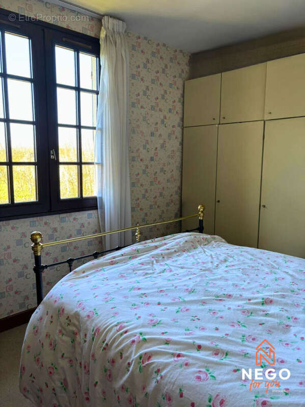 Maison à MORANNES