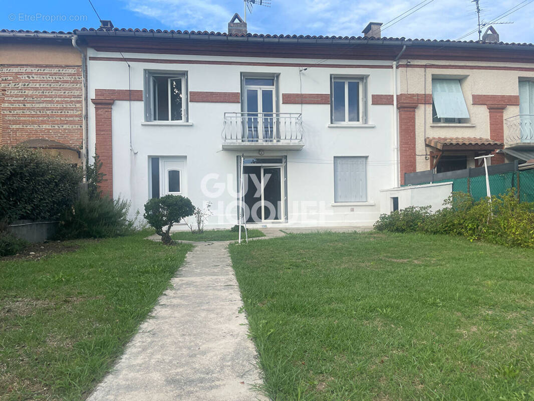 Maison à BEAUZELLE