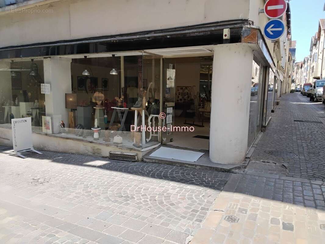 Appartement 380 m² à Villefranche-De-Rouergue  - photo 11
