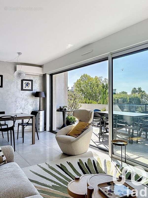 Photo 3 - Appartement à SAINT-LAURENT-DU-VAR